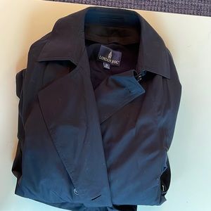 LONDON FOG • BLACK, 42 REG TRENCH COAT